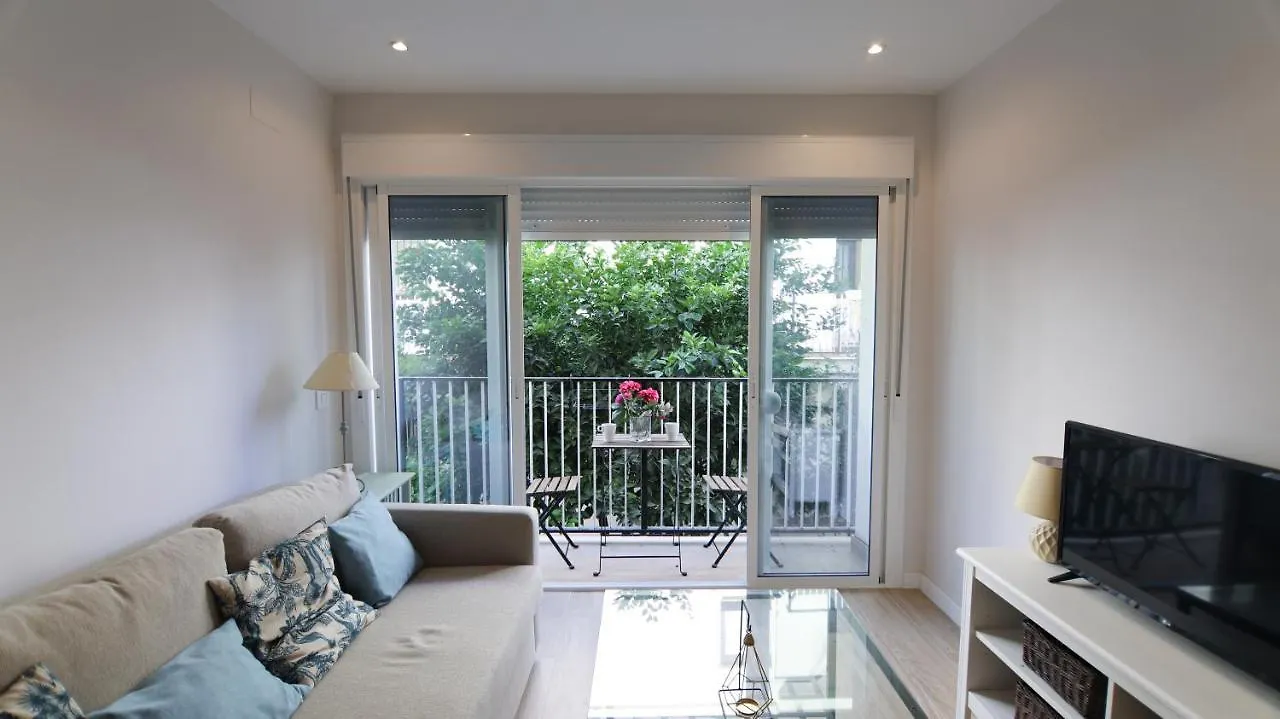 Apartment Rentalsevilla Pacheco Y Nunez Del Prado Spain