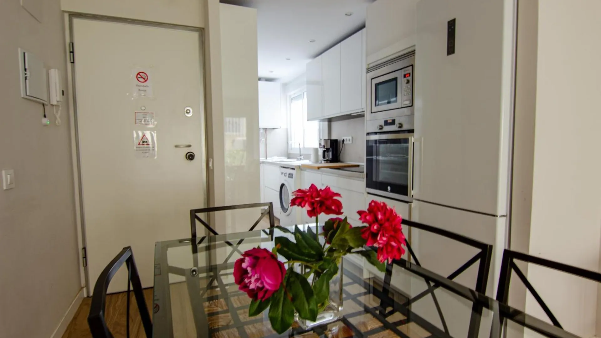 Rentalsevilla Pacheco Y Nunez Del Prado Apartment